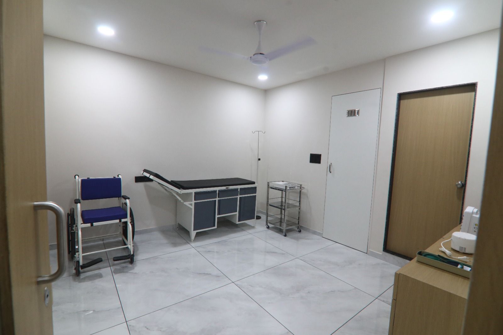 Examination room at Vitrag Hospital Rajkot